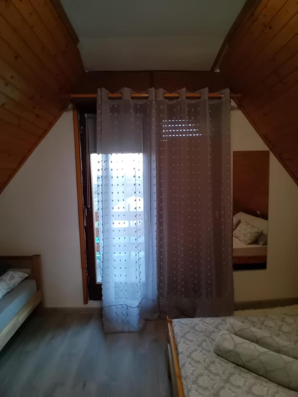 Apartman "Sarap" Меткович Экстерьер фото